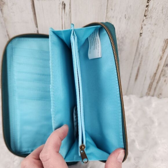 Travelon Safe ID RFID Blocking Wallet Teal - Picture 4 of 8